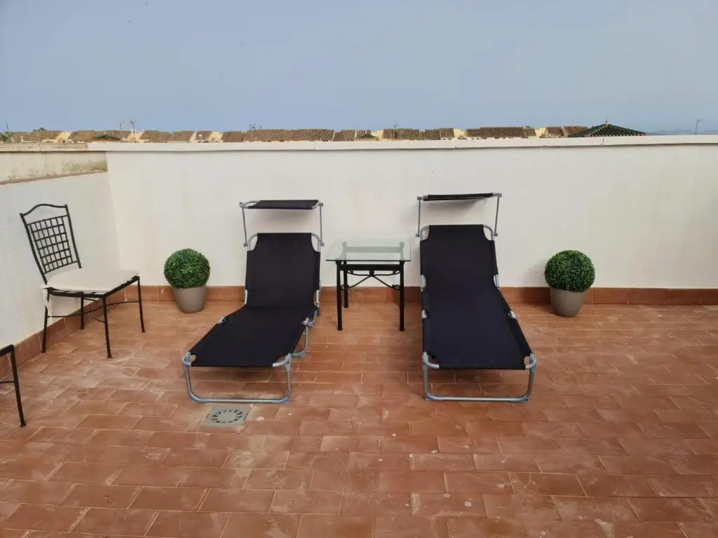 Centrally Located Apartment in the Beautiful Town of Los Alcazares - RDA28LA