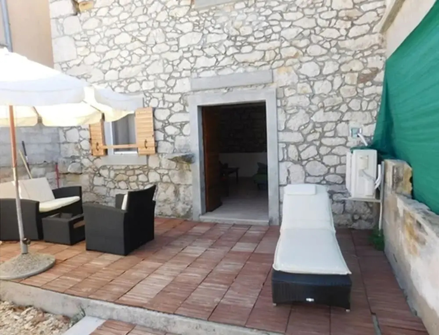 House Fortuna -stone house just few min.from beach