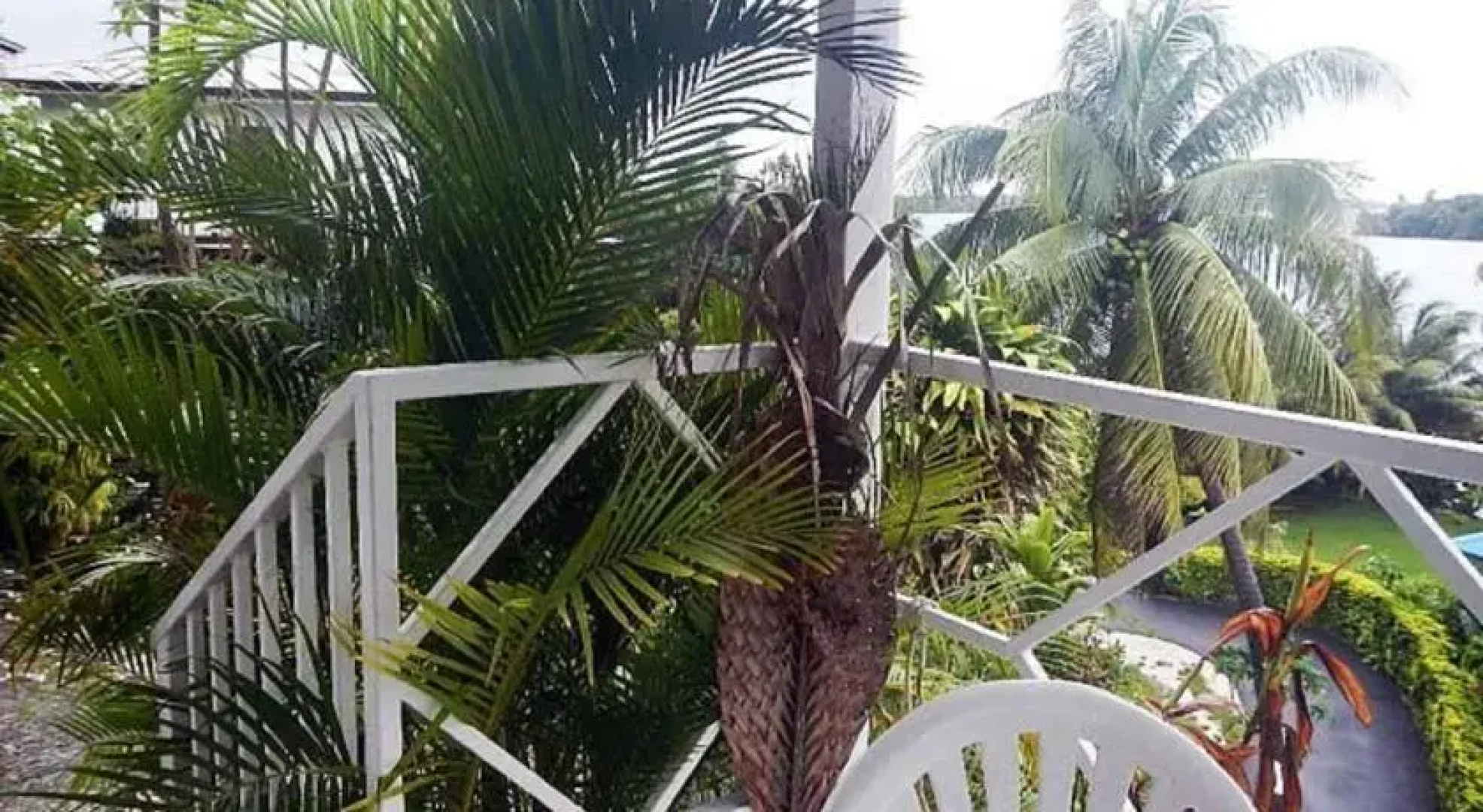 Huahine Location
