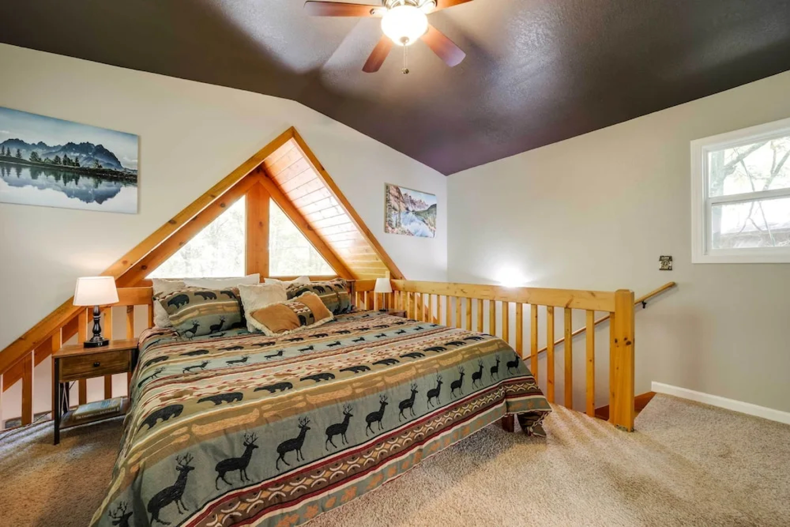 Cozy Whittier Cabin + Yard & Hot Tub, Pets Welcome