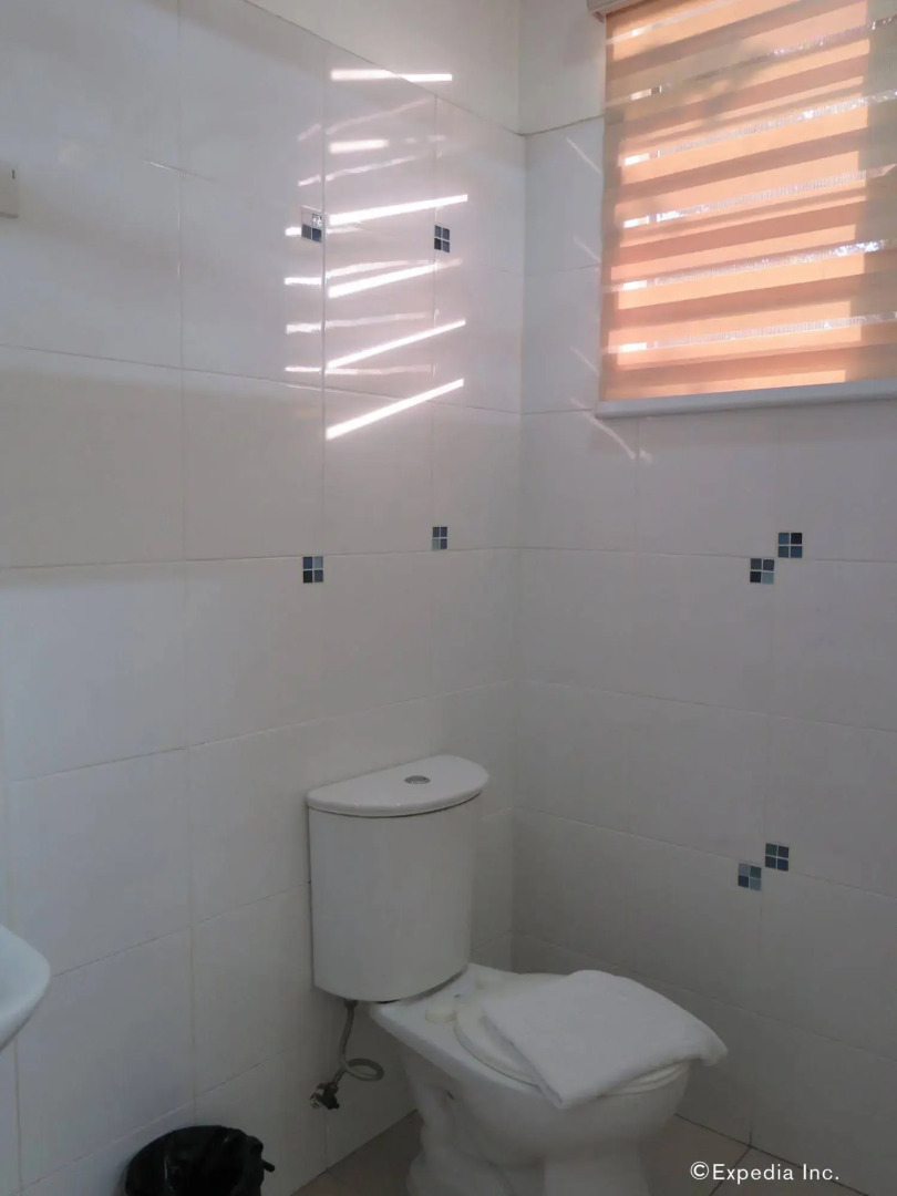 Alicia Tower Residences - Adult Only - Hostel