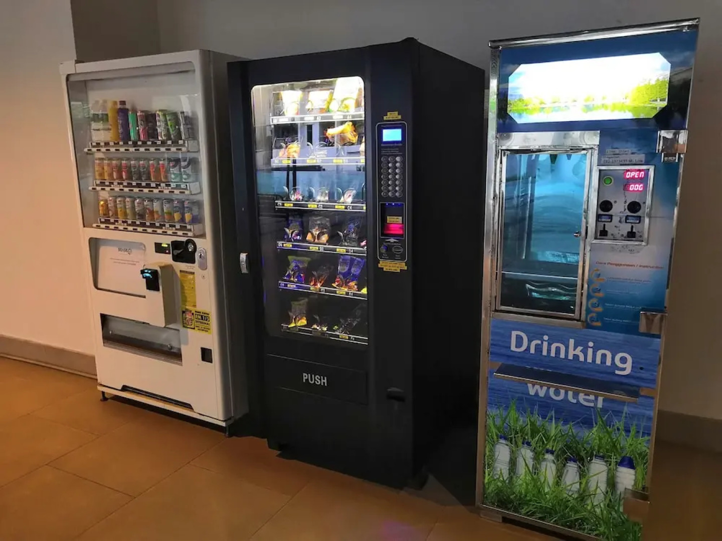 Univ 360 Cozy Apartment with Pool View