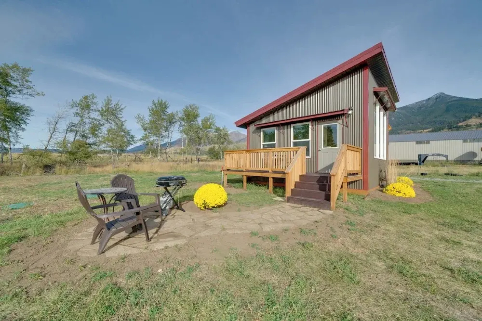 Beautiful Ranch Cottage - 45 Mi to Yellowstone NP!