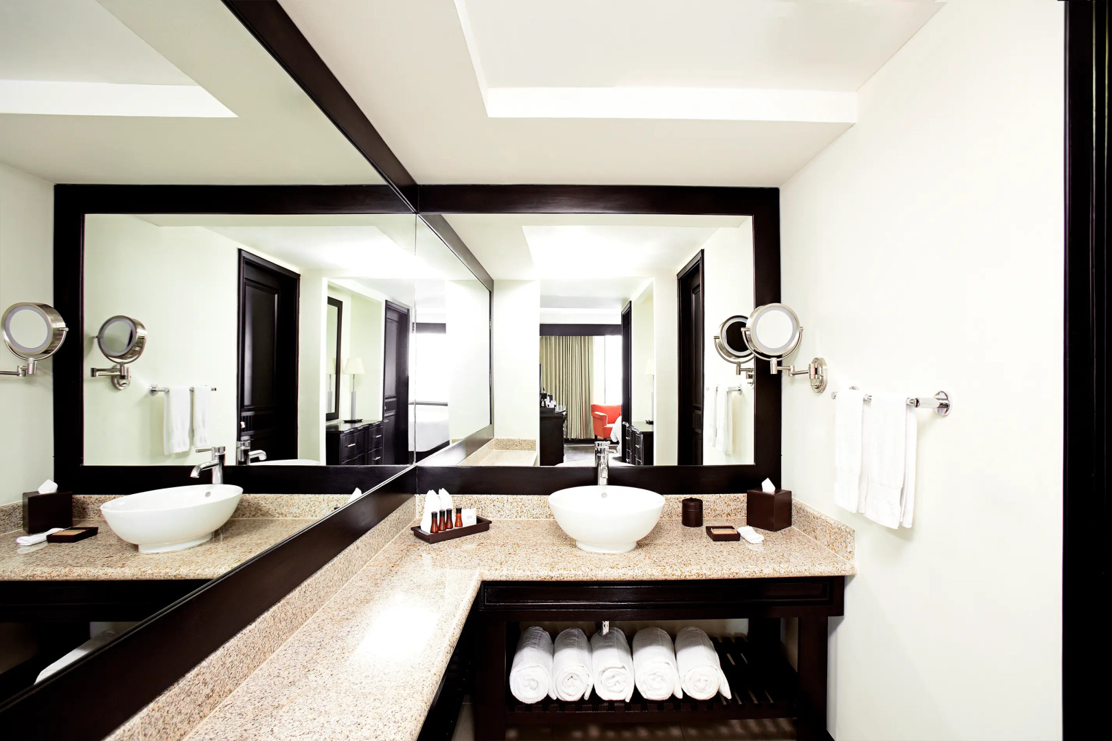 Tikal Futura Hotel & Convention Center