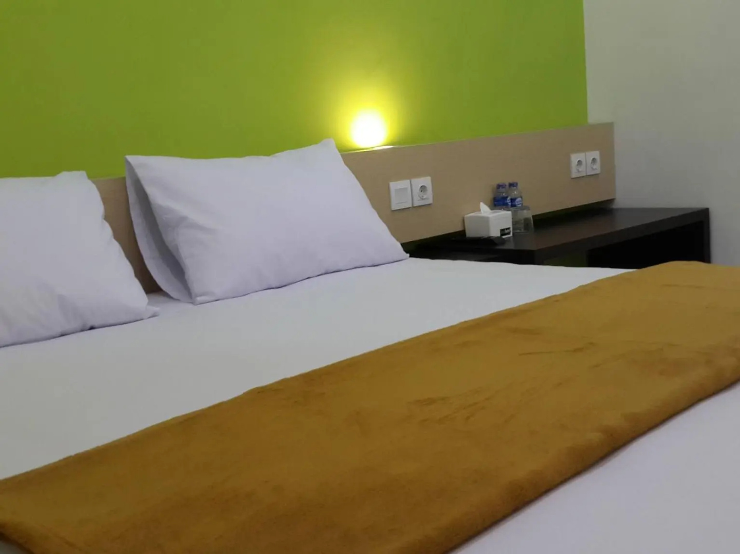 Save Hotel