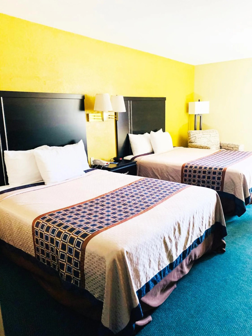 Rodeway Inn & Suites