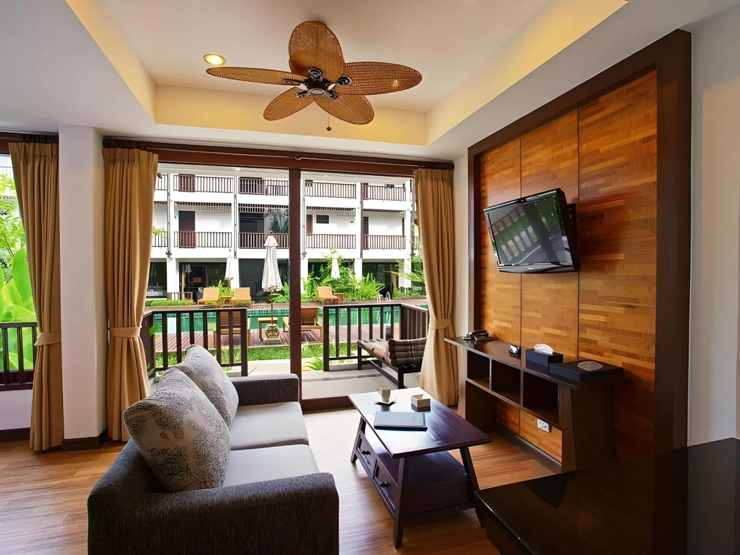 Maryoo Samui Hotel