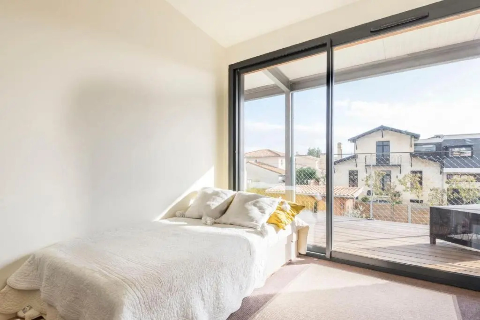 Pleasant Family House with Swimming Pool