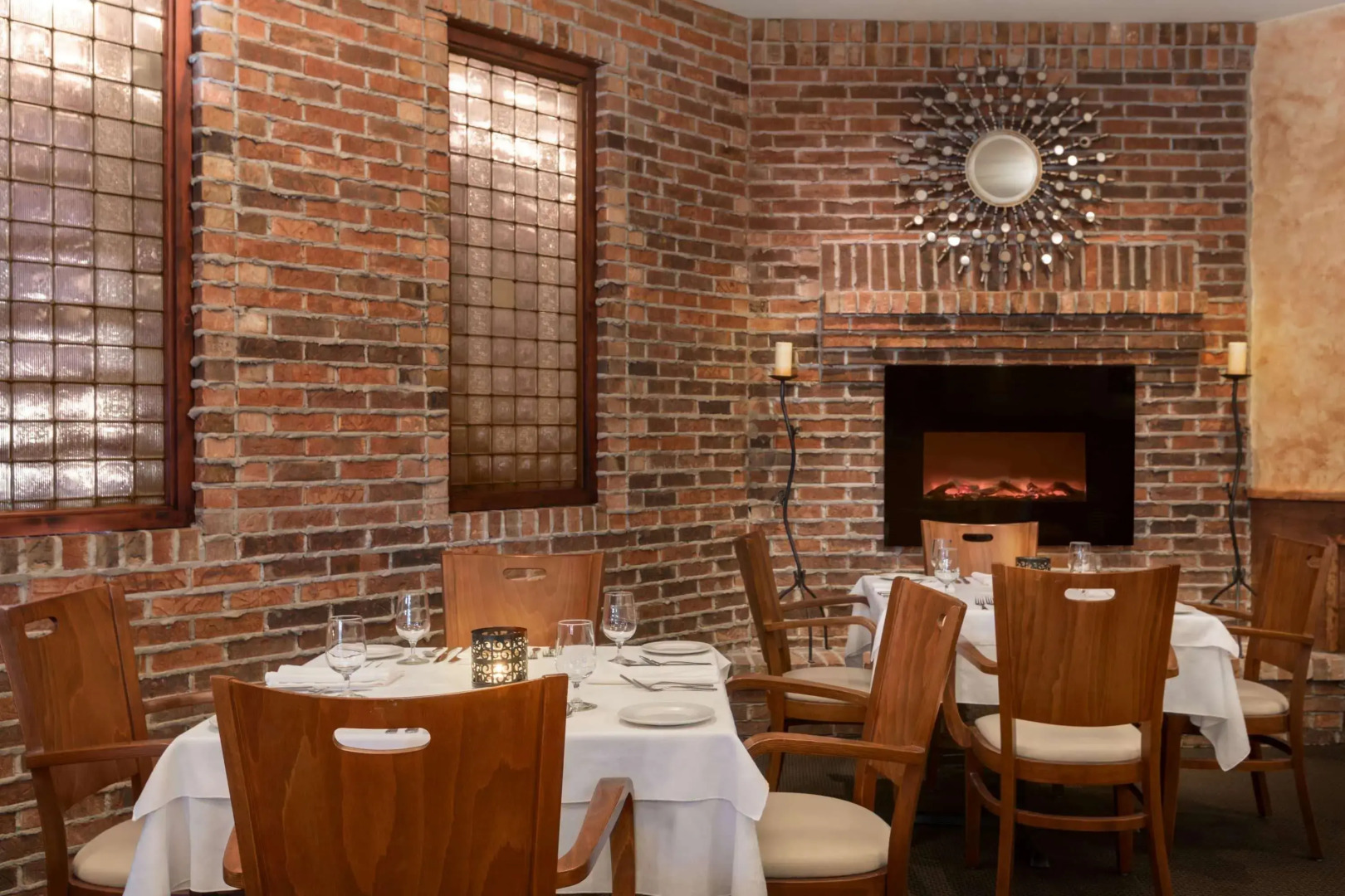 Travelodge Kingston LaSalle Hotel