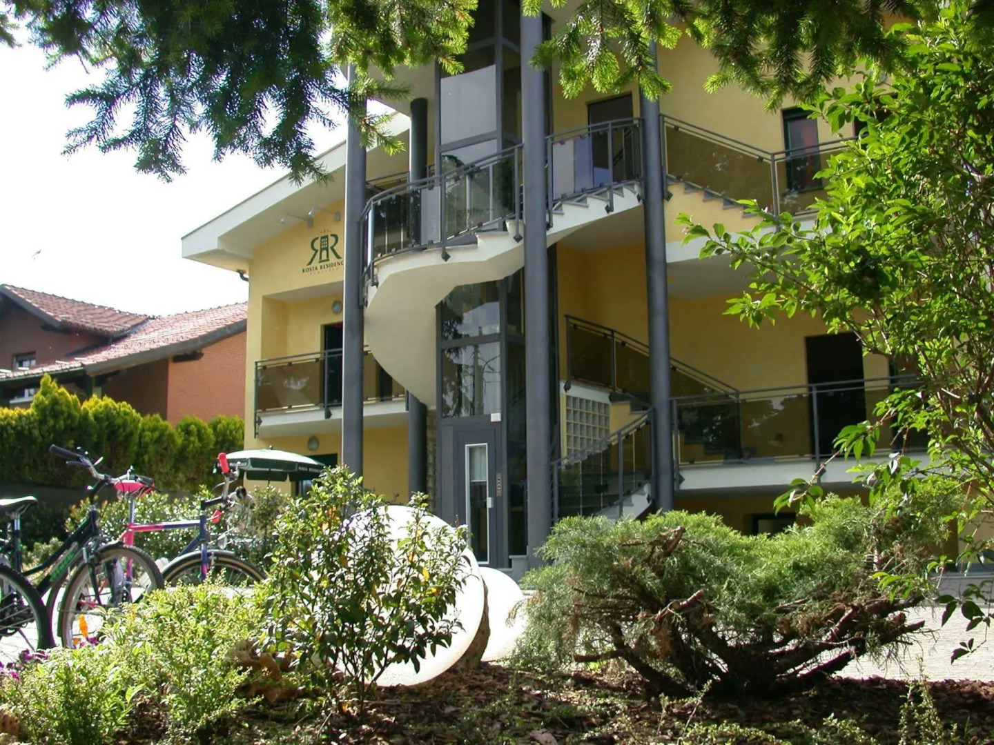 Rosta Residence Ranverso