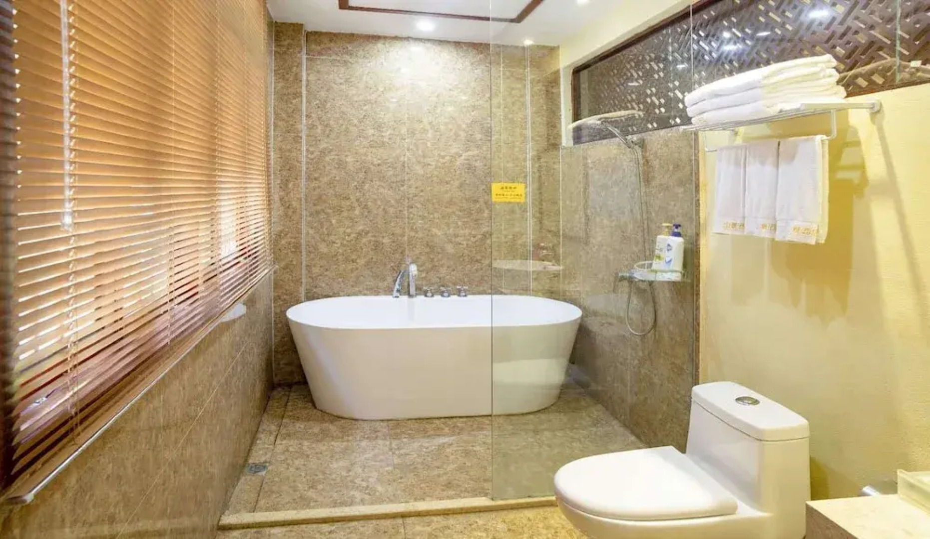 The Family Hotel In Yangshuo County