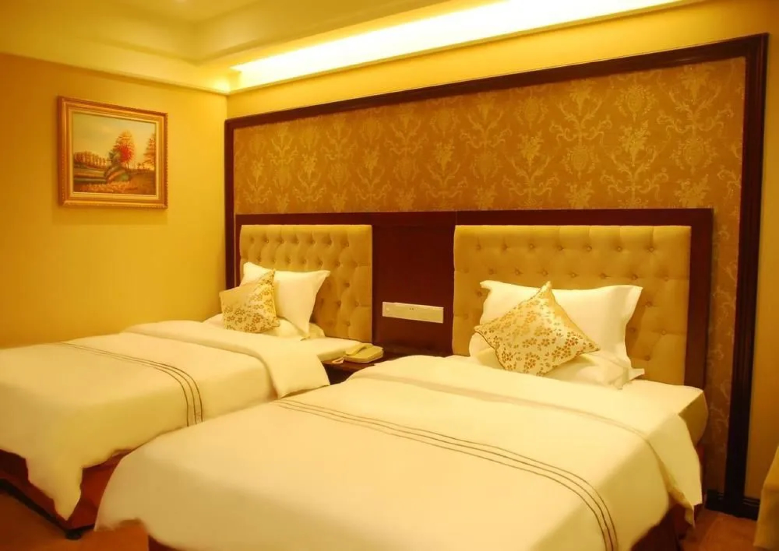 Mingcheng Fangzhou Hotel