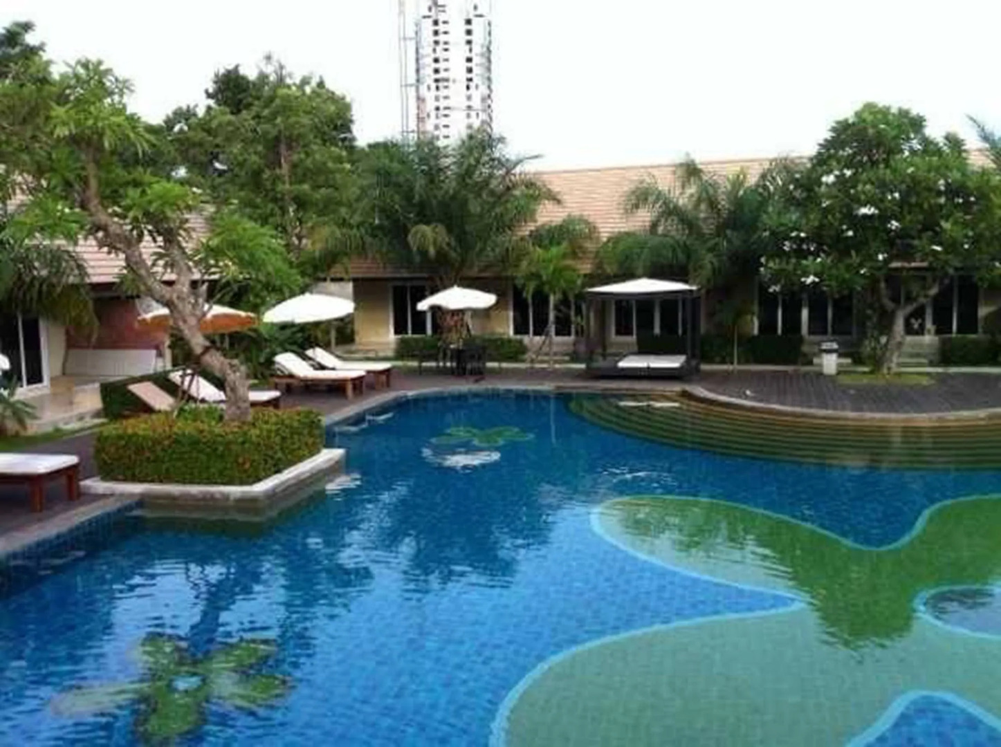 East Sea Paradise Hotel