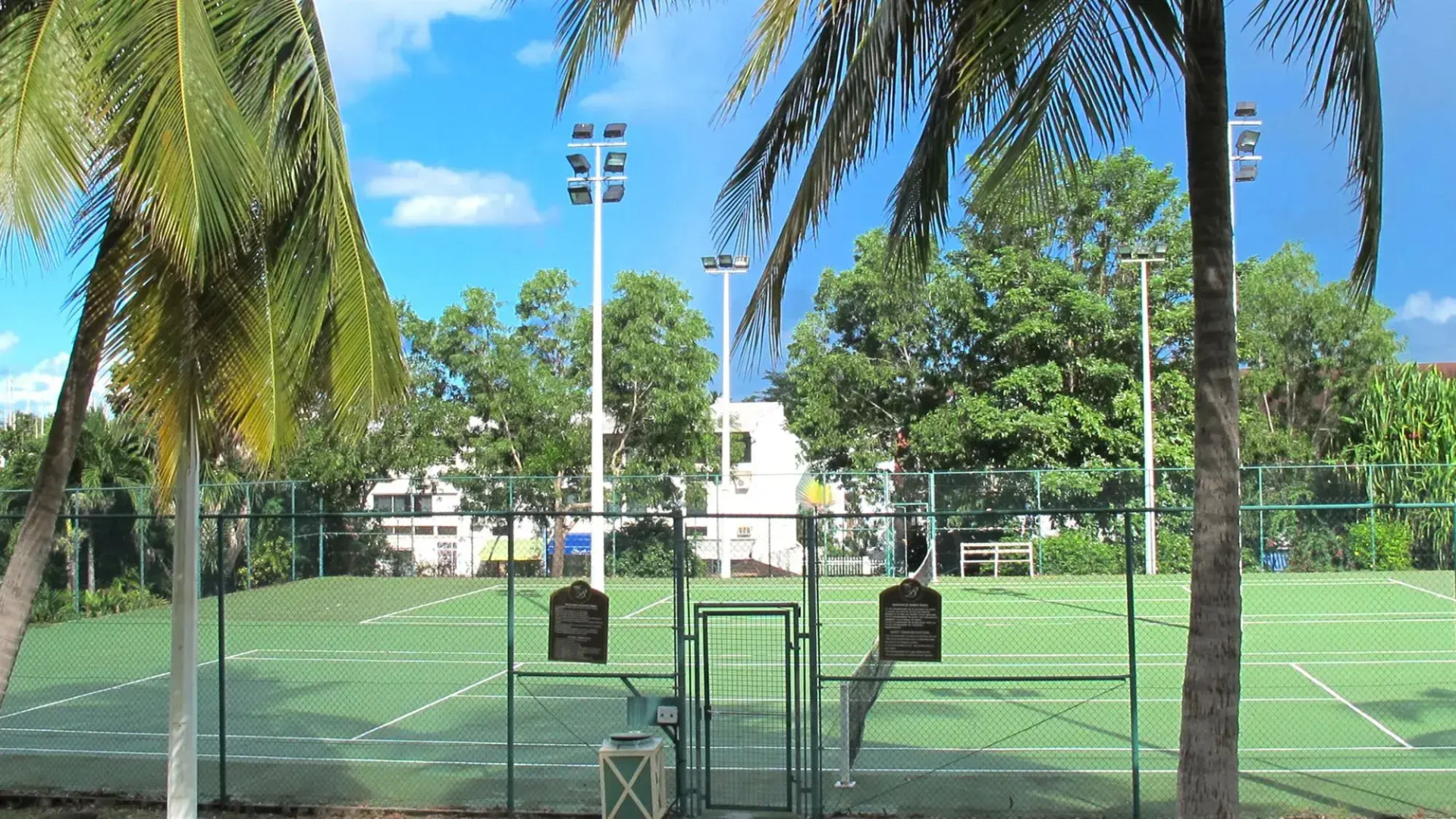 Hotel Bakoua Les Trois Ilets