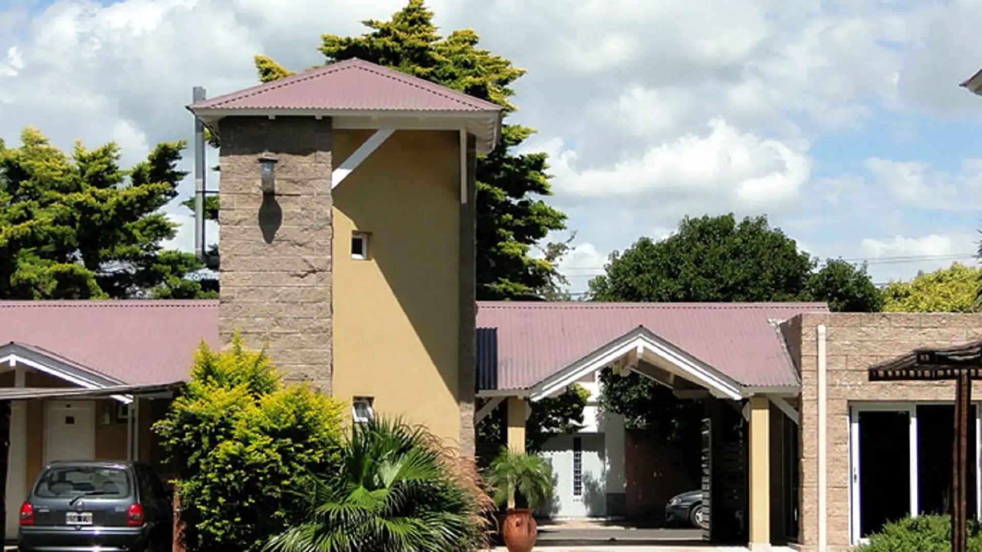 Hotel Barrancas San Pedro