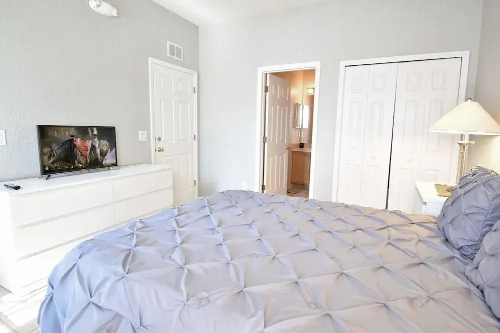 R448MIRA Miramar Delight 4 Br villa by RedAwning