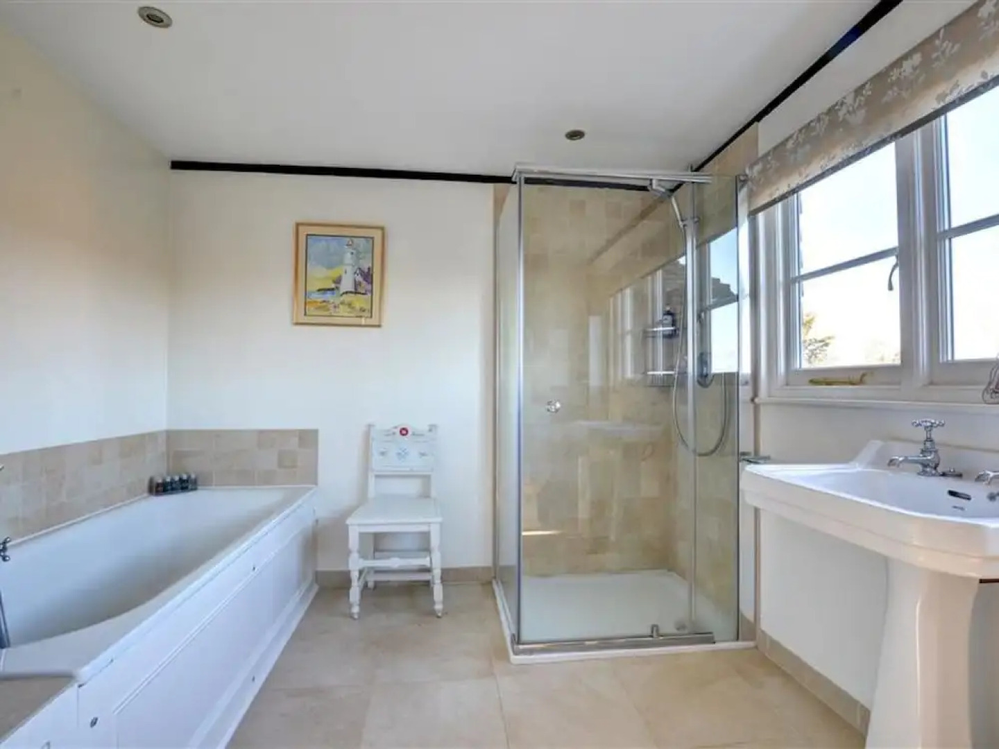 Stunning Holiday Home in Robertsbridge with Private Garden