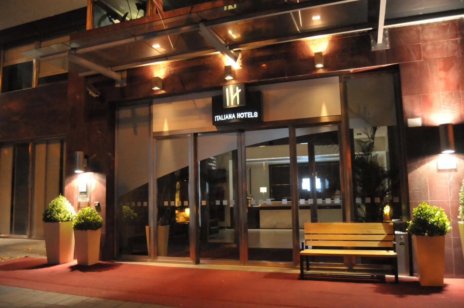 Отель Italiana Hotels Cosenza