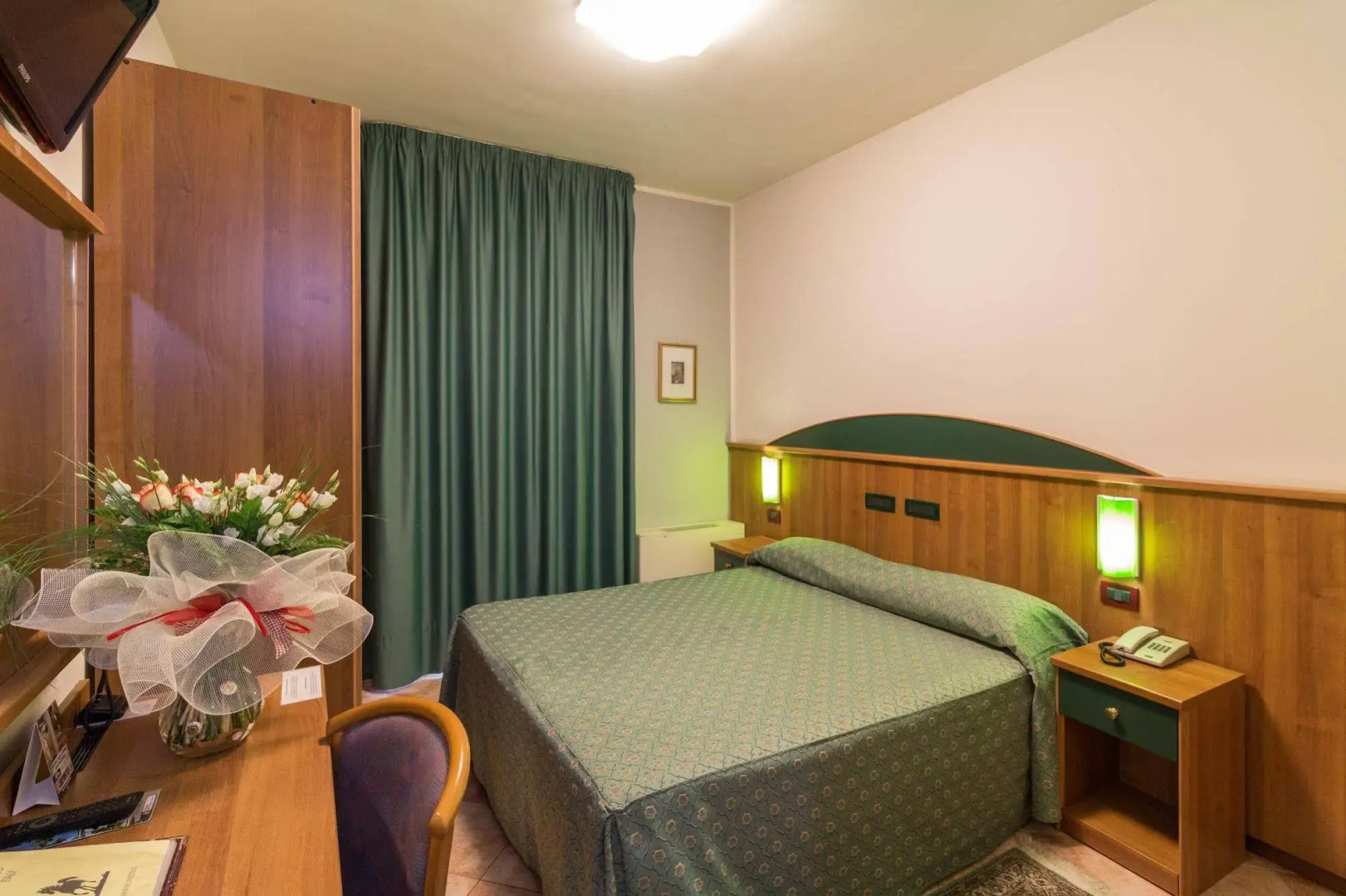 Roy Hotel