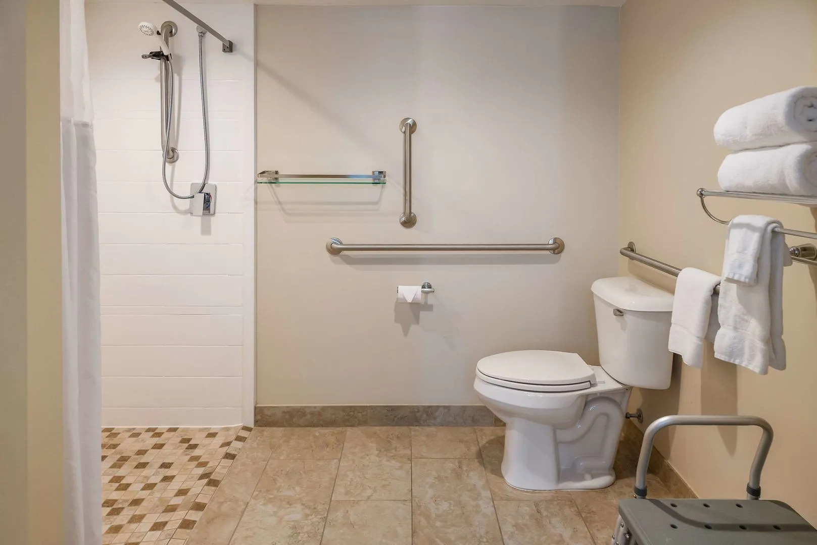 Country Inn & Suites by Radisson, Grandville-Grand Rapids West, MI