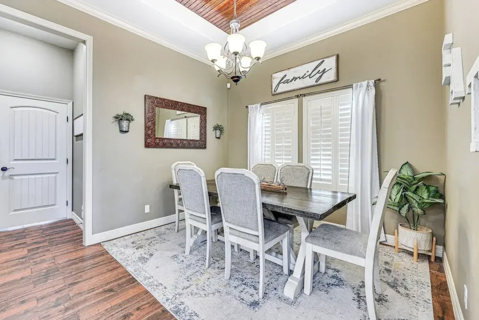 1 Mi to Utrgv Stadium: Roomy Retreat w/ Pool, Yard