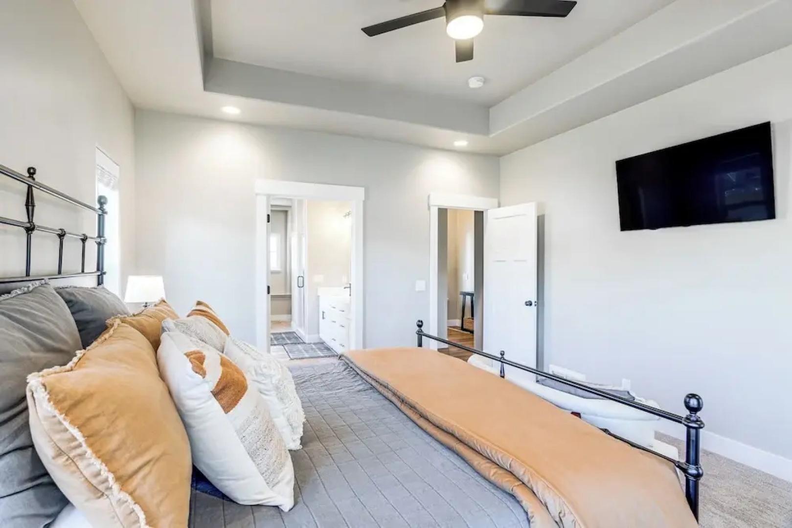 1 Mi to Pools: Chic Lava Hot Springs Home