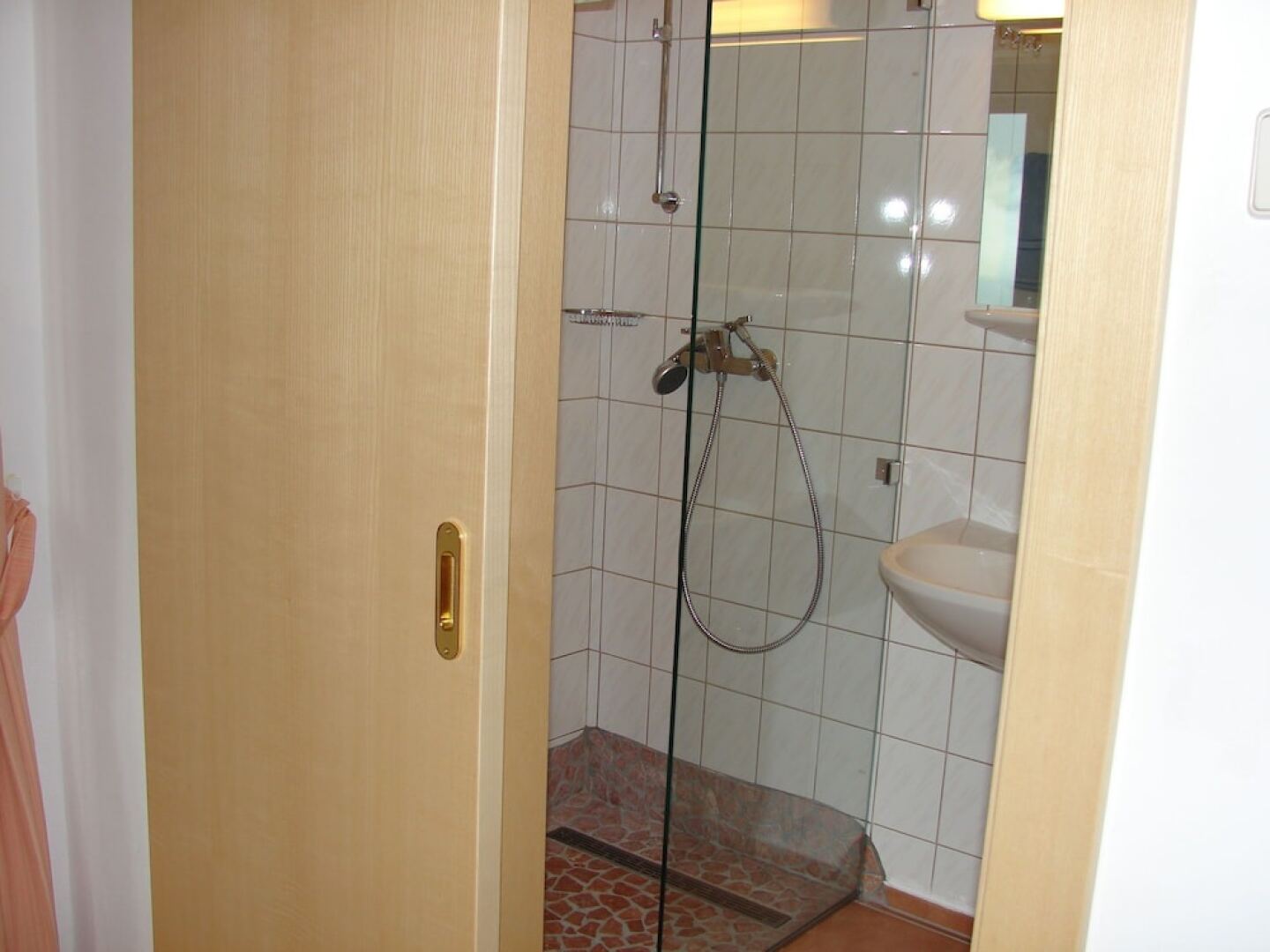 Apartment in a Wooded Area With Pool