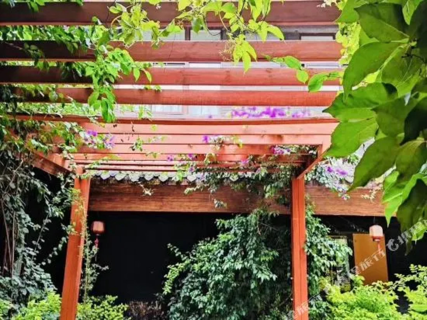 Boyue Xiaozhu Kuanting Hotel