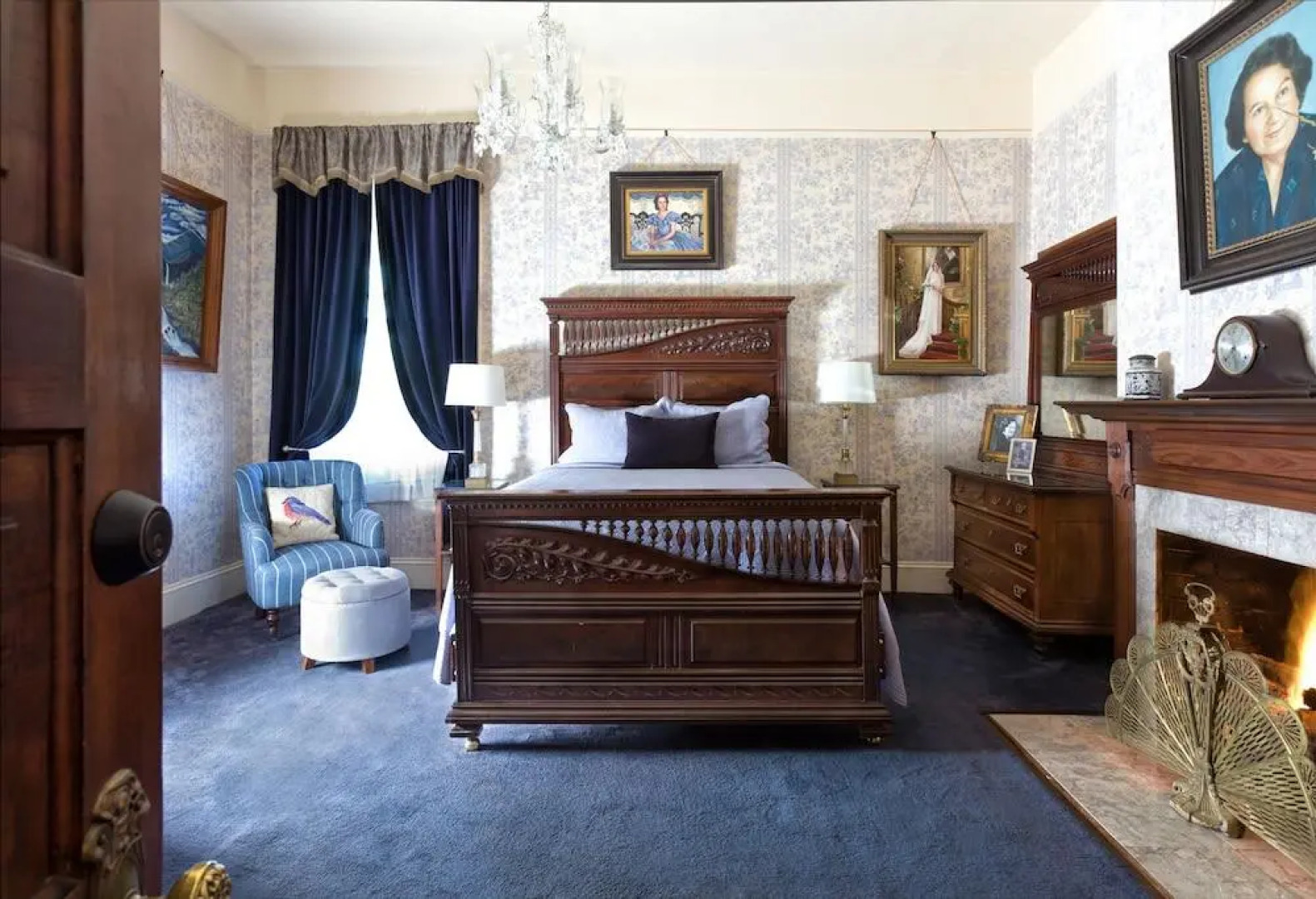 The Reynolds Mansion