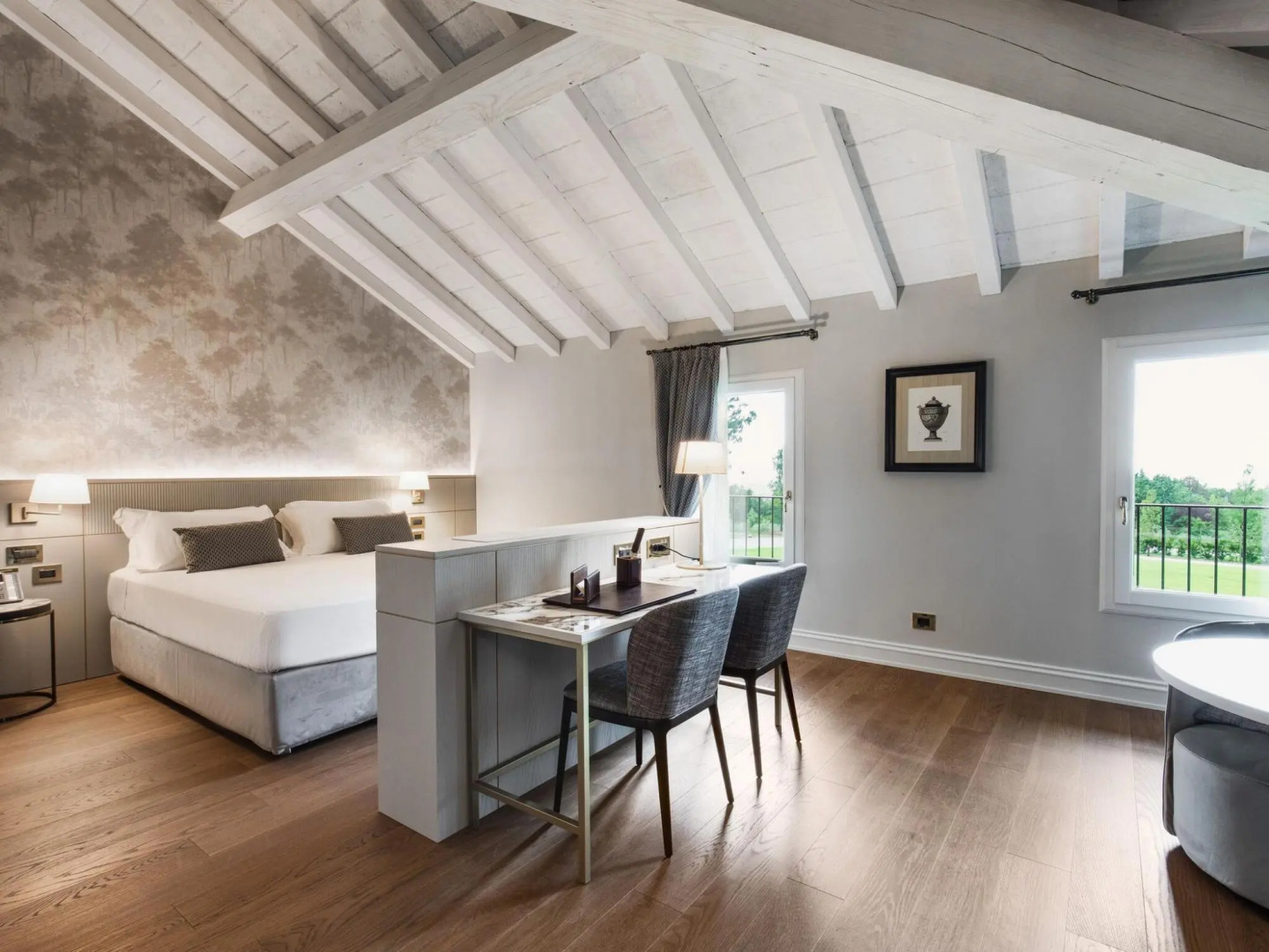 Lush holiday home in Varignana with bubble bath