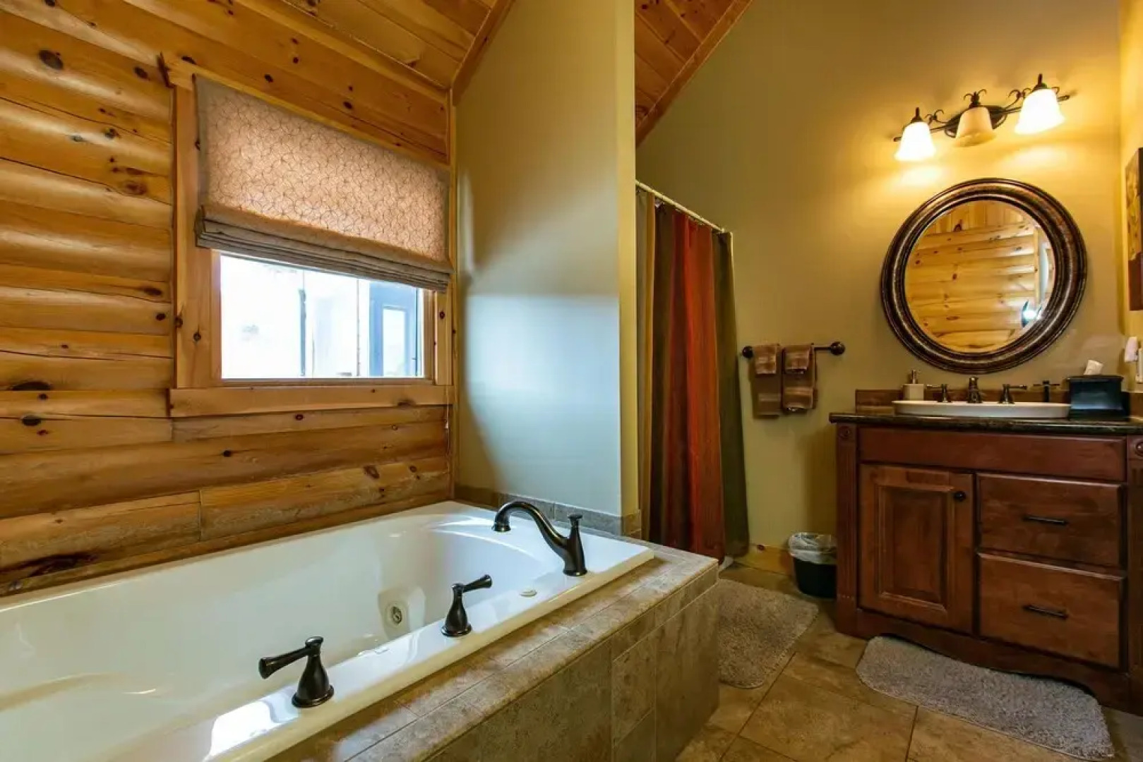 Lorelei Cabins Aster