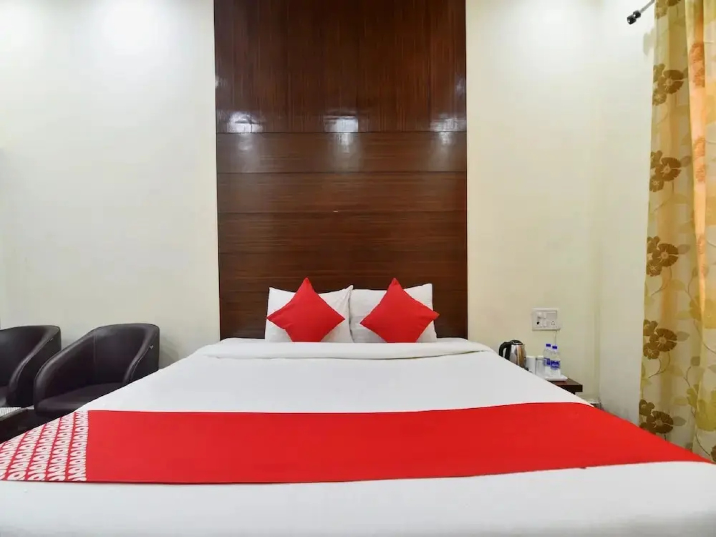 Hotel Paradise By OYO Rooms