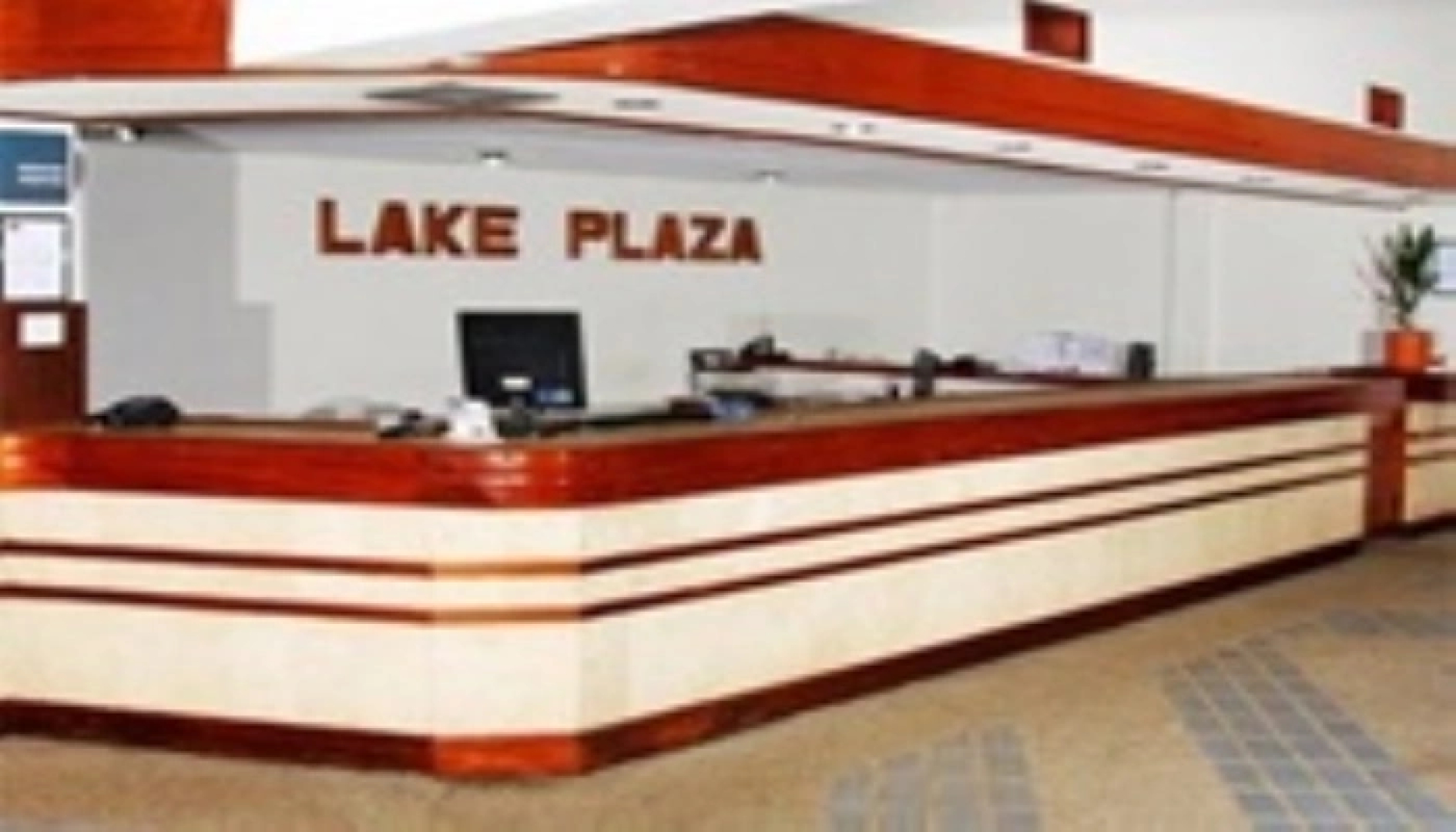 Hotel Lake Plaza