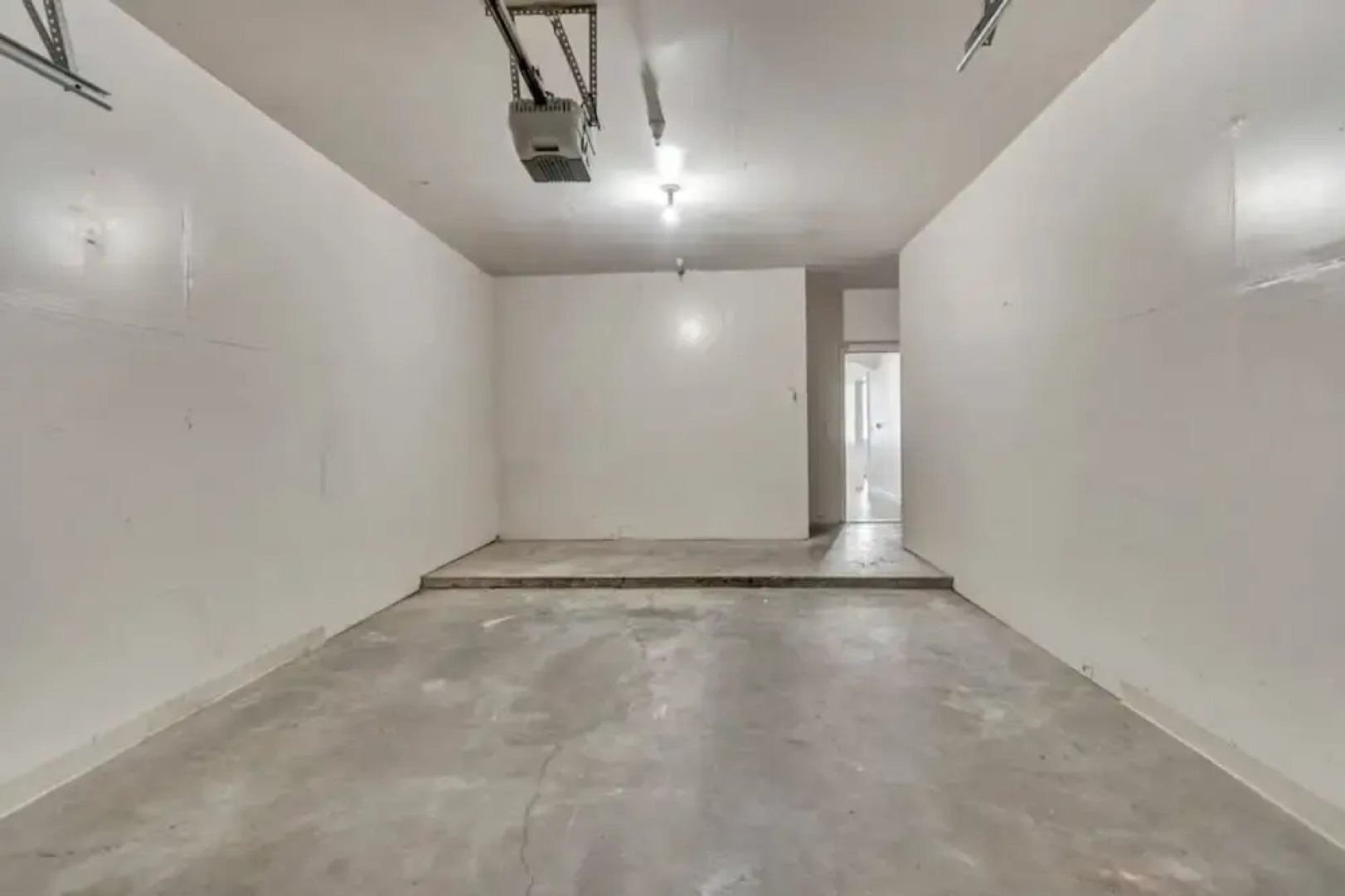 1st Fl King Beds Pool Garage - Near AFB