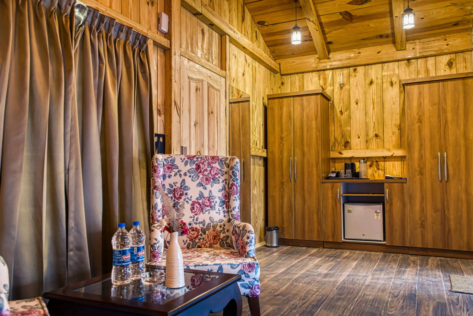 Pumpkin Hotel's Tusk N Woods