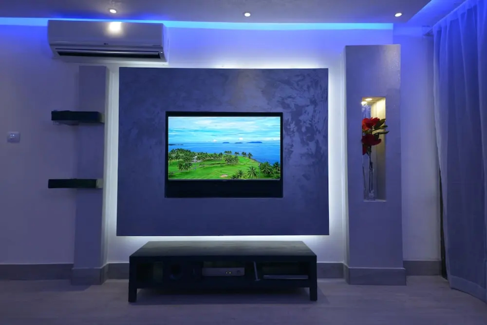 Jordan Luxury Suite