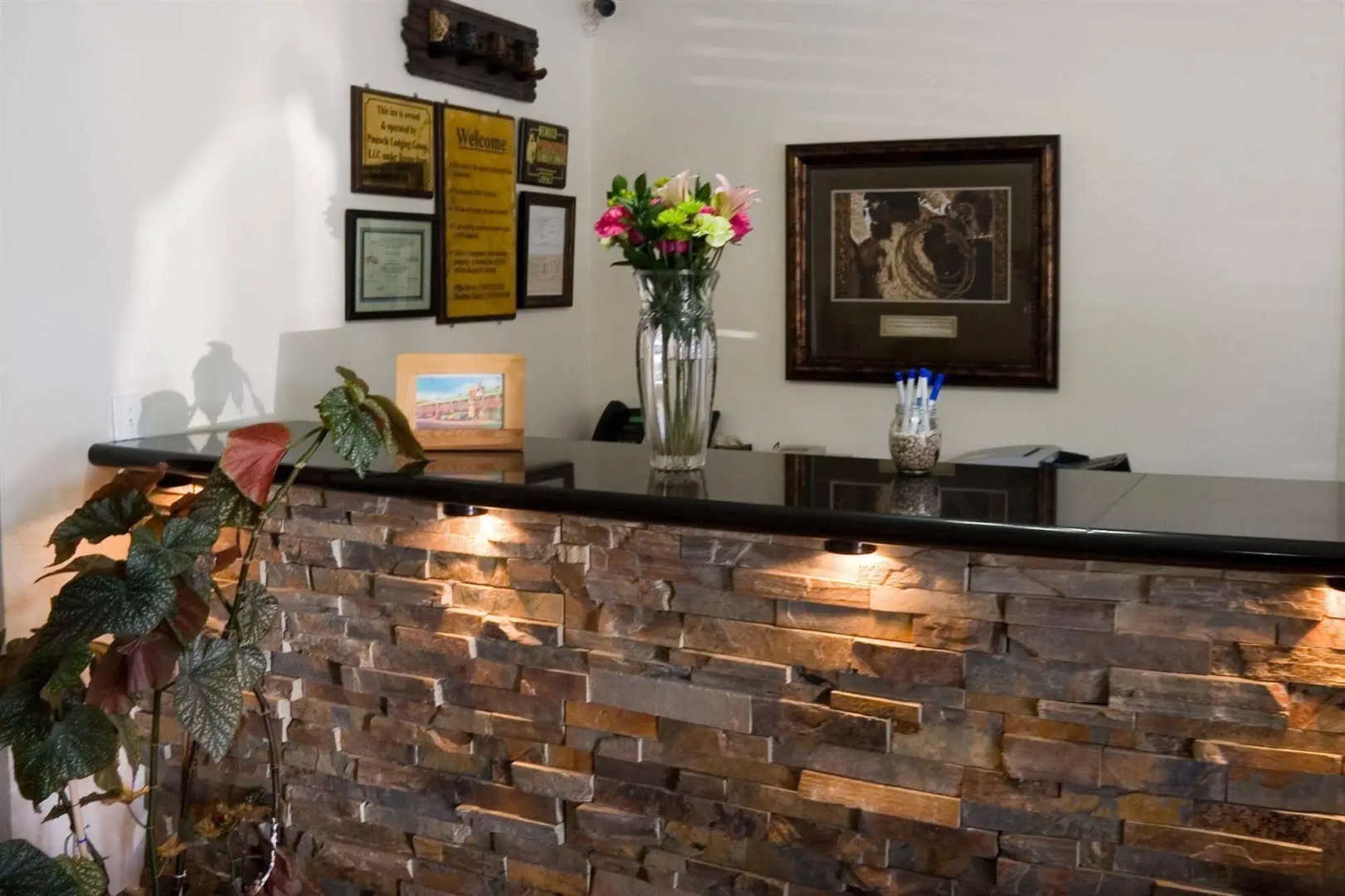 Rodeway Inn & Suites