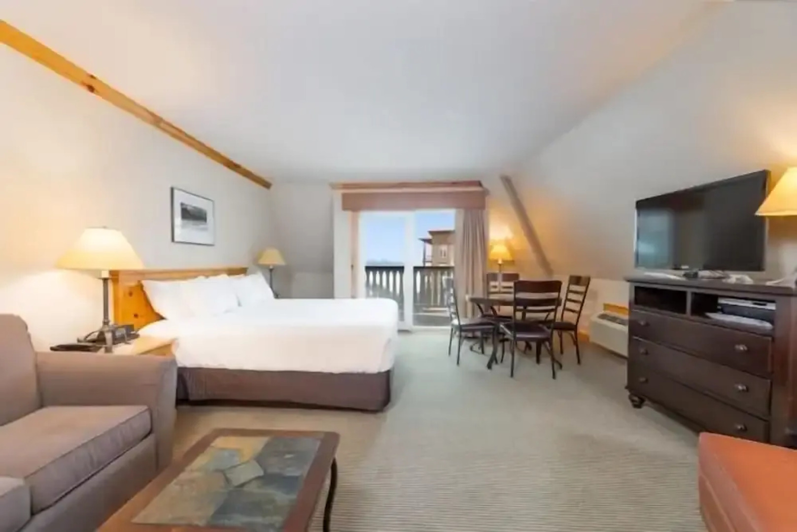 Schweitzer Mountain Resort Selkirk Lodge