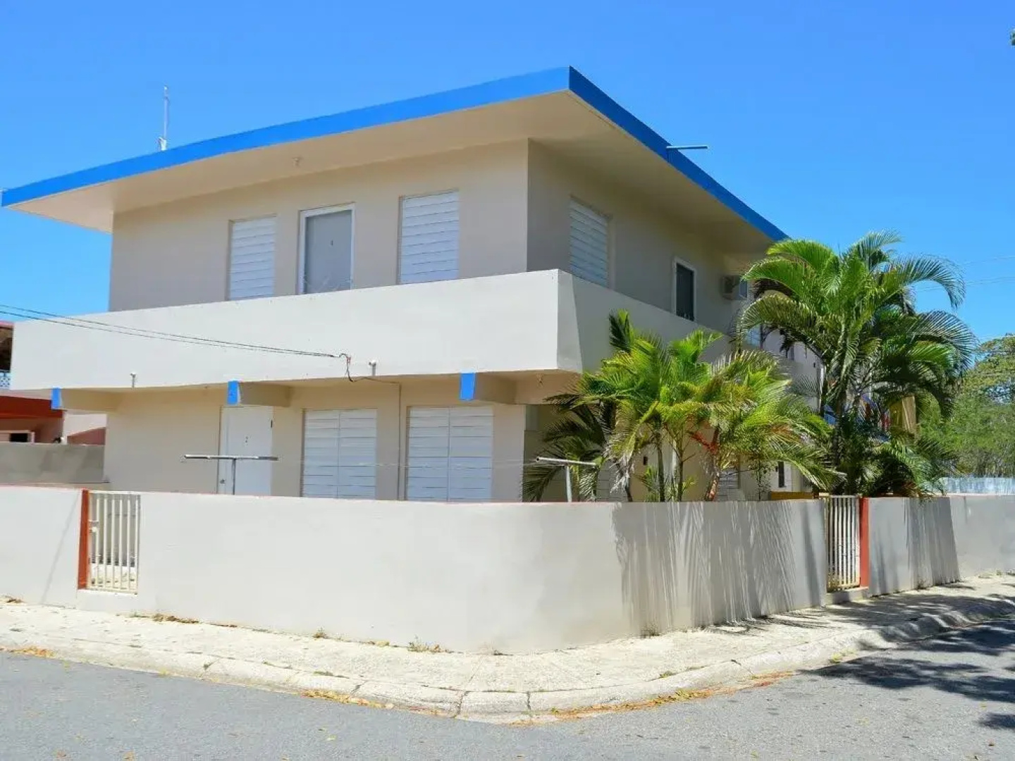 Coastal Express Inn & Suites #1 at 681 Ocean Drive