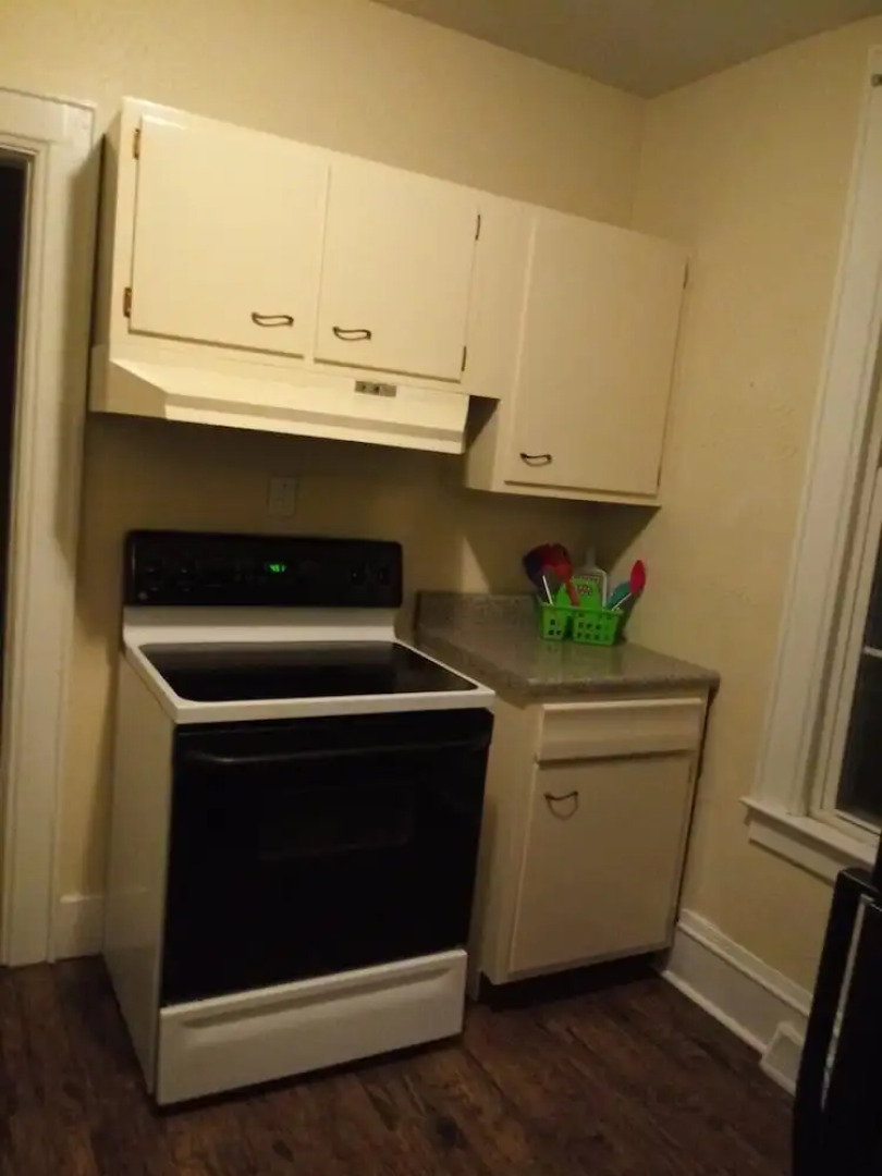 King and 2 Queens 55 Smart tv