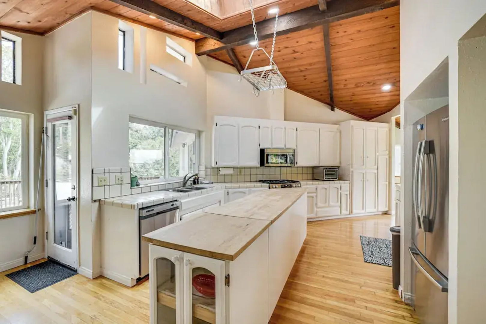 Aptos Home w/ Decks & Hot Tub - 2 Mi to Beach!