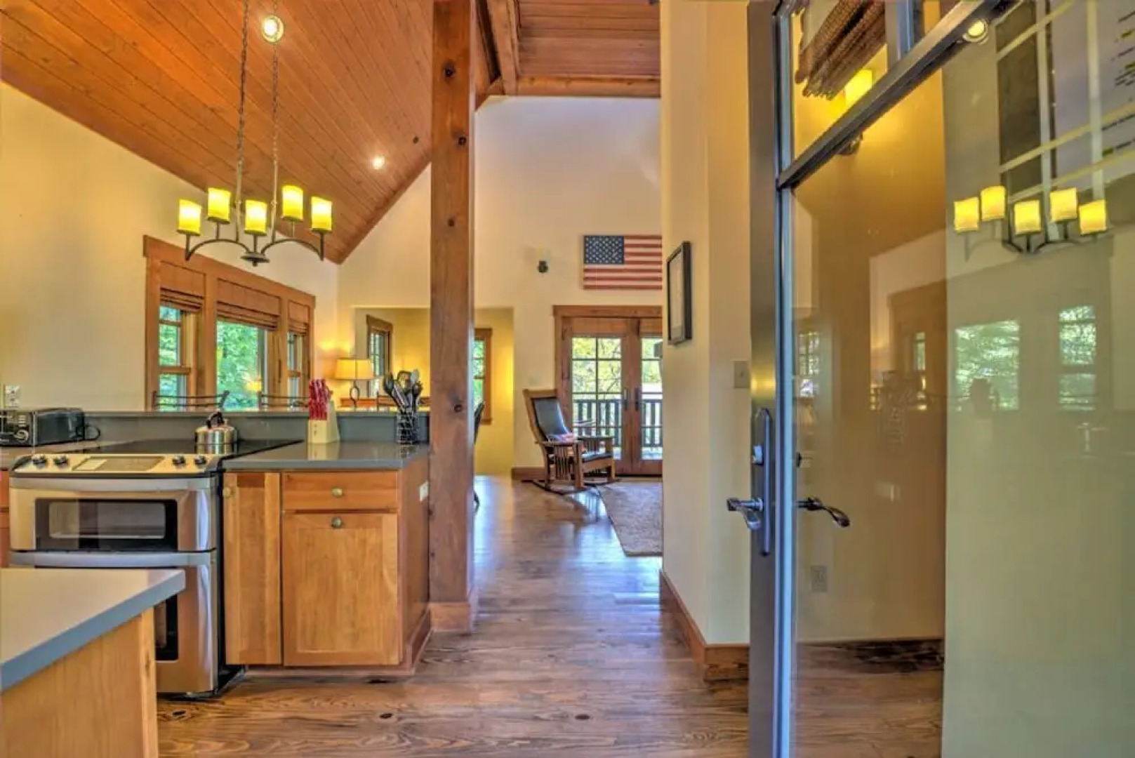 Chickadee's Hatch - 1 Br Cabin