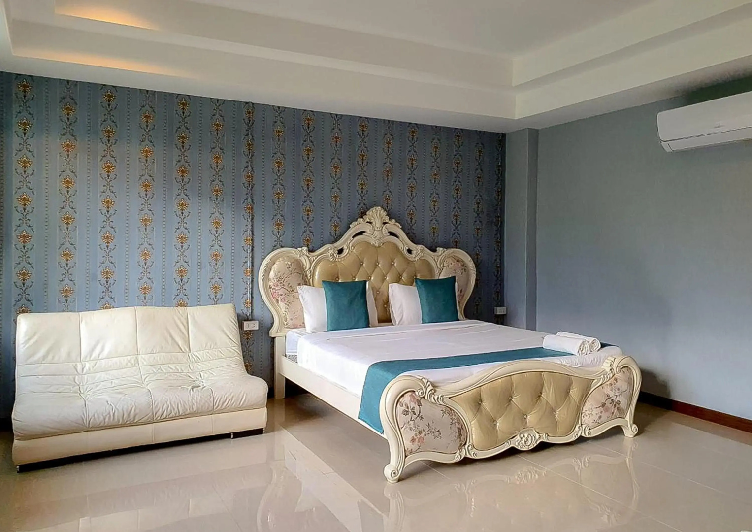 Phornpailin Riverside Resort