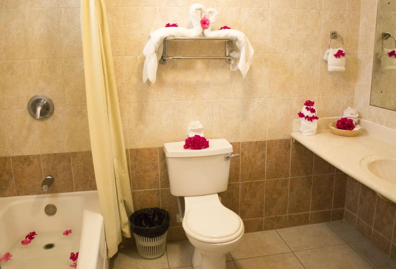 Tropikist Beach Hotel & Resort