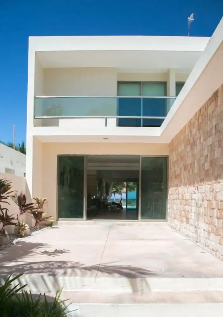 5 BR House with Pool and Private Beach