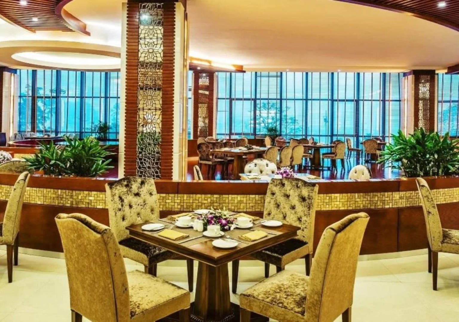 Muong Thanh Luxury Quang Ninh Hotel