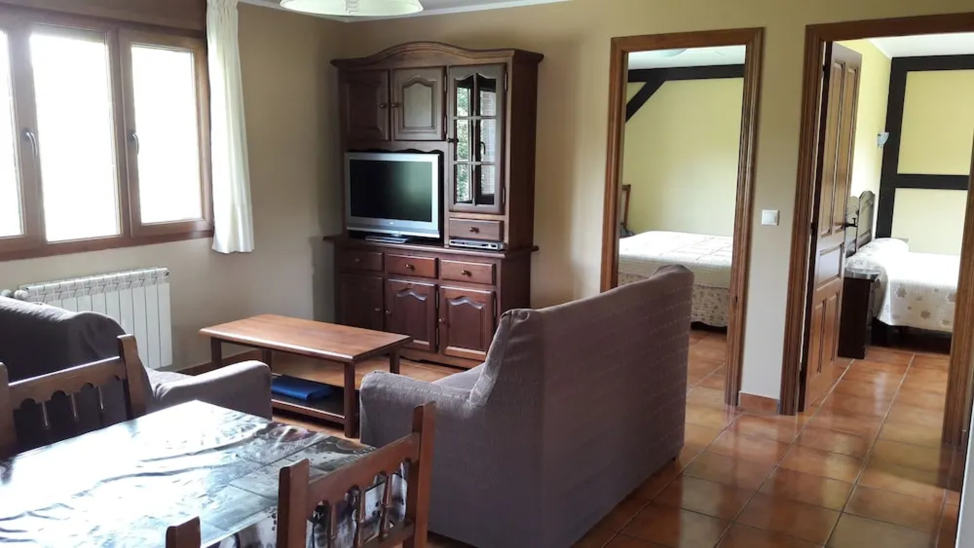 Apartamentos El Castañeu