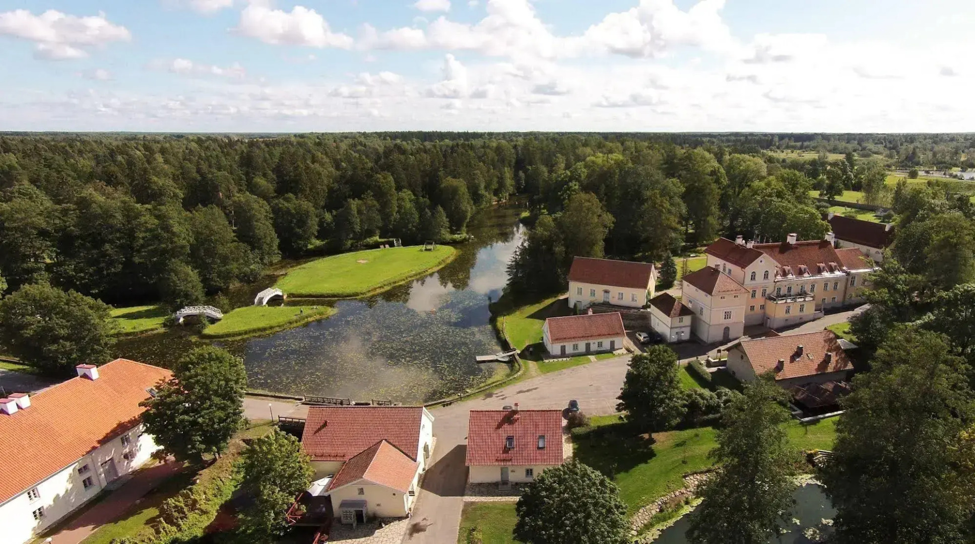 Загородный клуб и spa-центр усадьбы Вихула