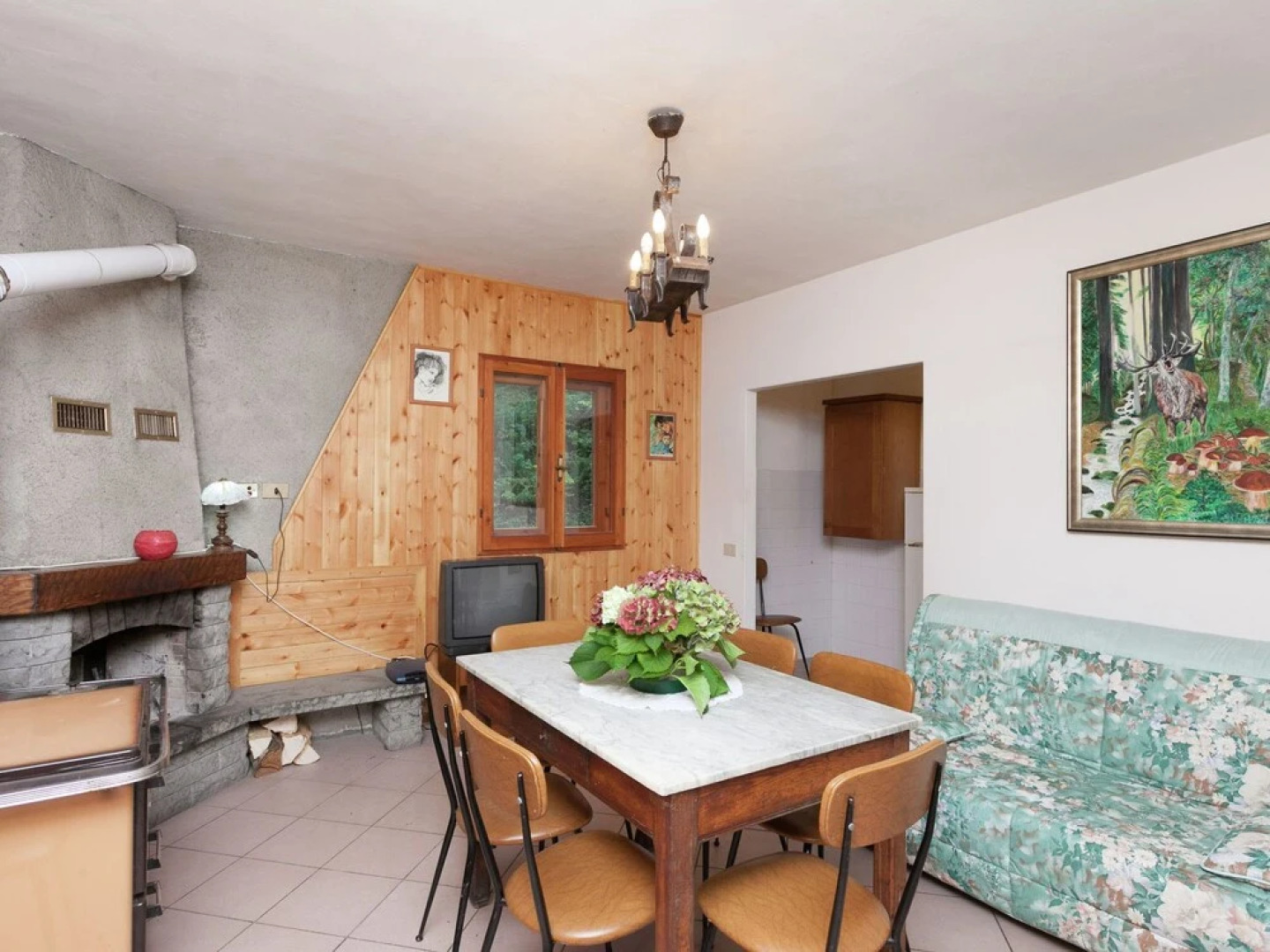 Comfy Holiday Home With Fireplace, Garden Furniture,barbecue