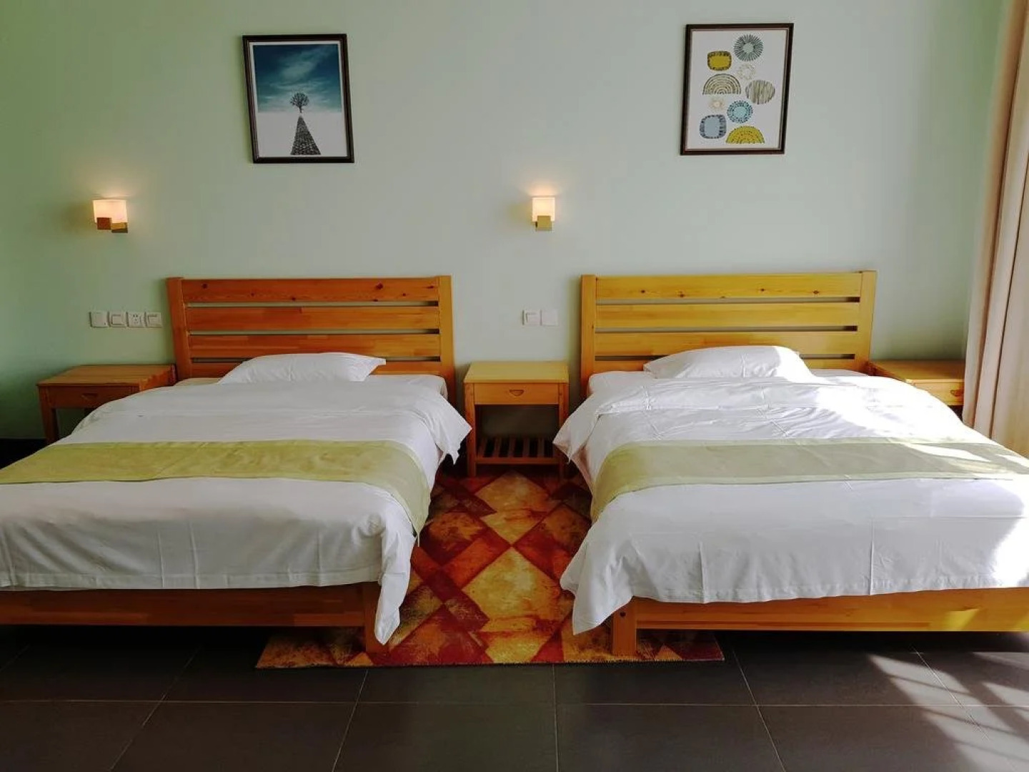 Red Flag Canal Intl Youth Hostel